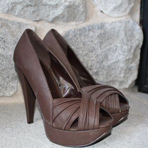 Twentyone Brown High Heeled Shoes NWOT